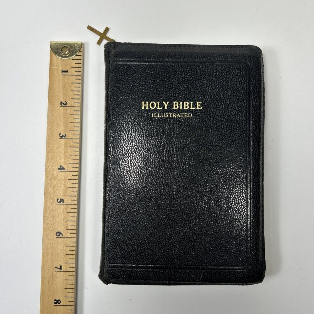 VTG Holy Bible KJV Self Pronouncing Edition World Publishing Zipper Black